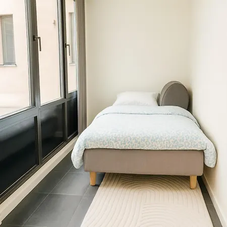Apartamento 3bedroom, 82sq M Apt, Newly Renovated