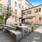 3bedroom, 82sq M Apt, Newly Renovated Apartament